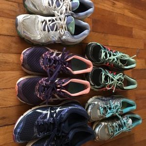 5 pairs women’s ASICS